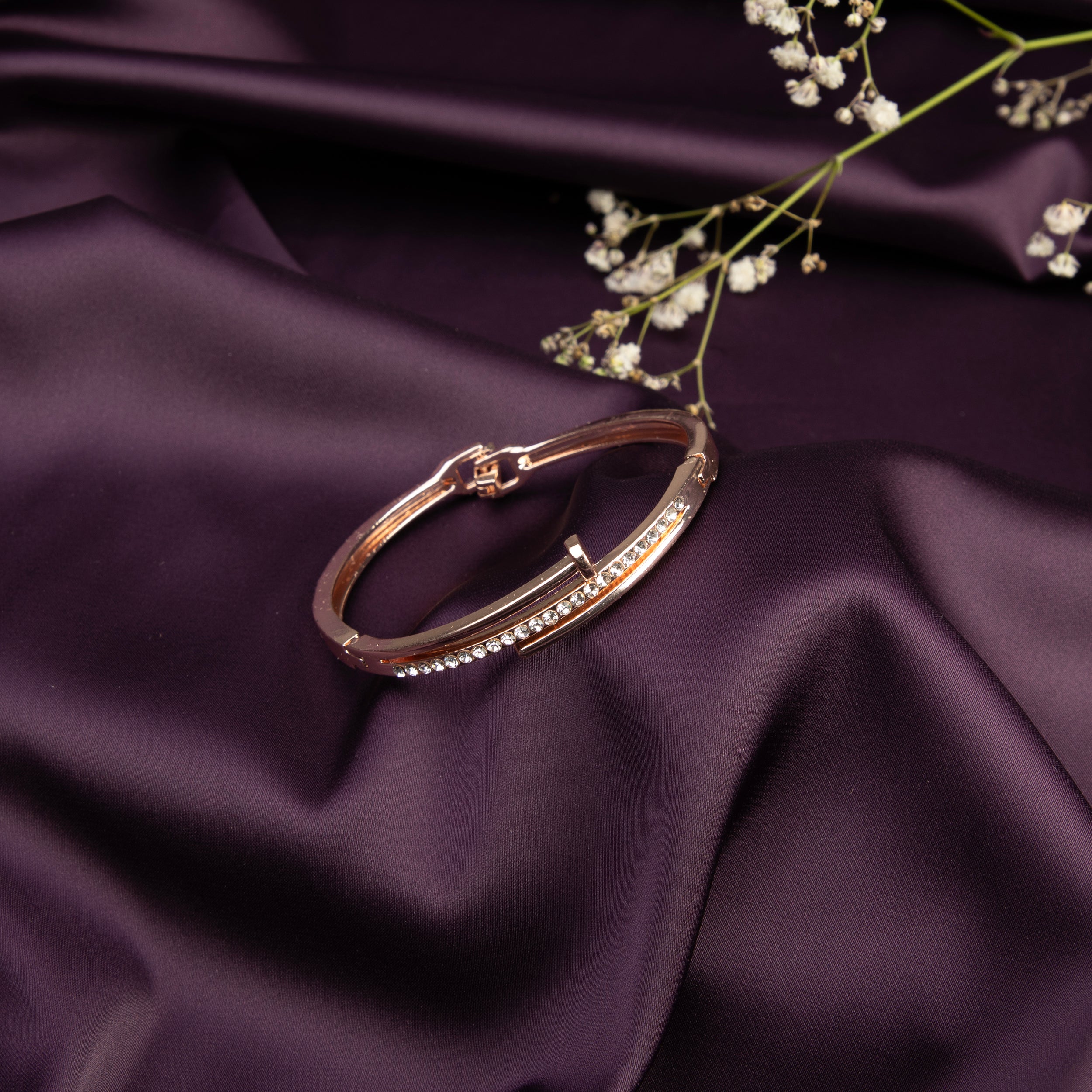 LA FILLE D'OR Crystal Rhinestone Bangle Bracelet, Rose Gold Toned, Hinged Clasp Design (ROSE GOLD, One Size)