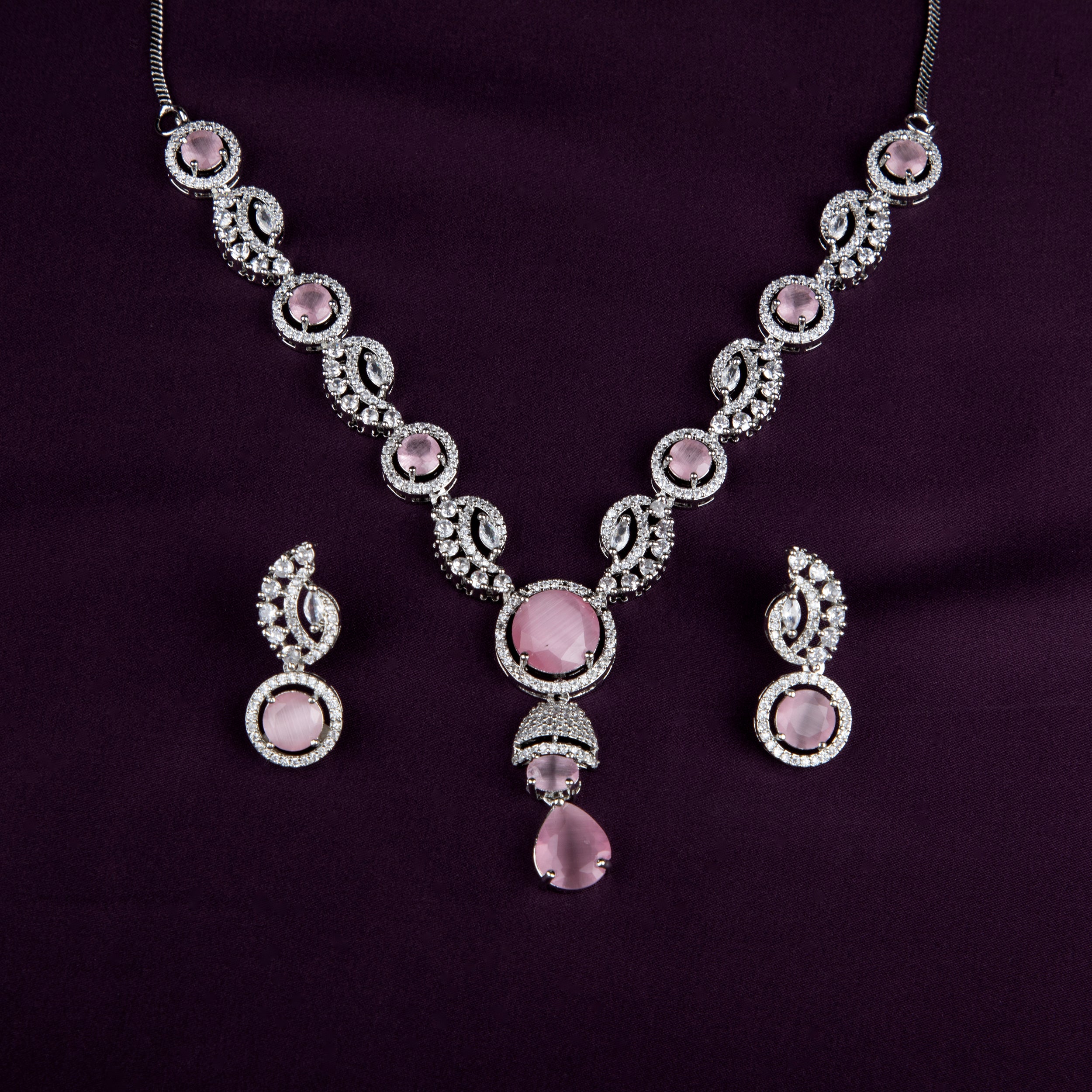 LA FILLE D'OR Elegant Pink and White Crystal Necklace Set with Earrings (PINK, ONE SIZE)