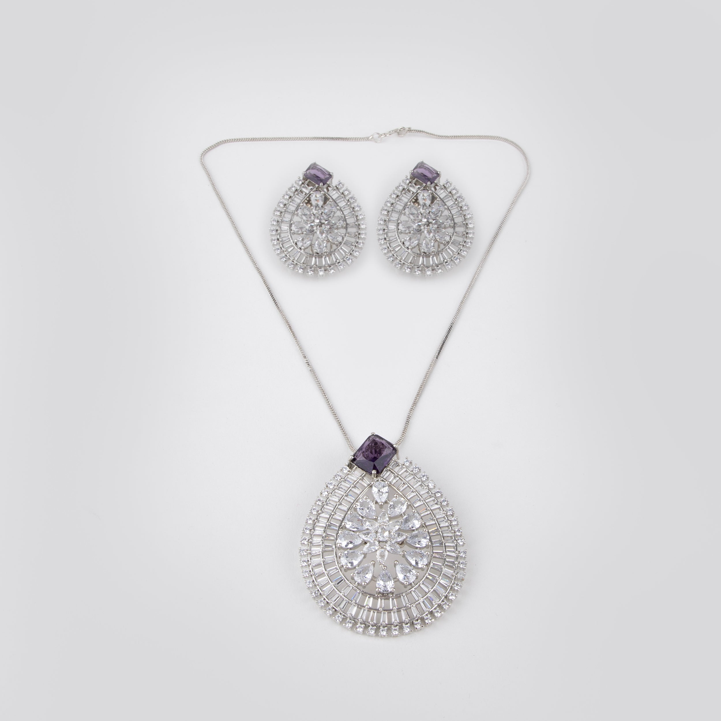 LA FILLE D'OR Elegant Jewellery Set with Pear-Shaped Pendant, Earrings, Purple stones