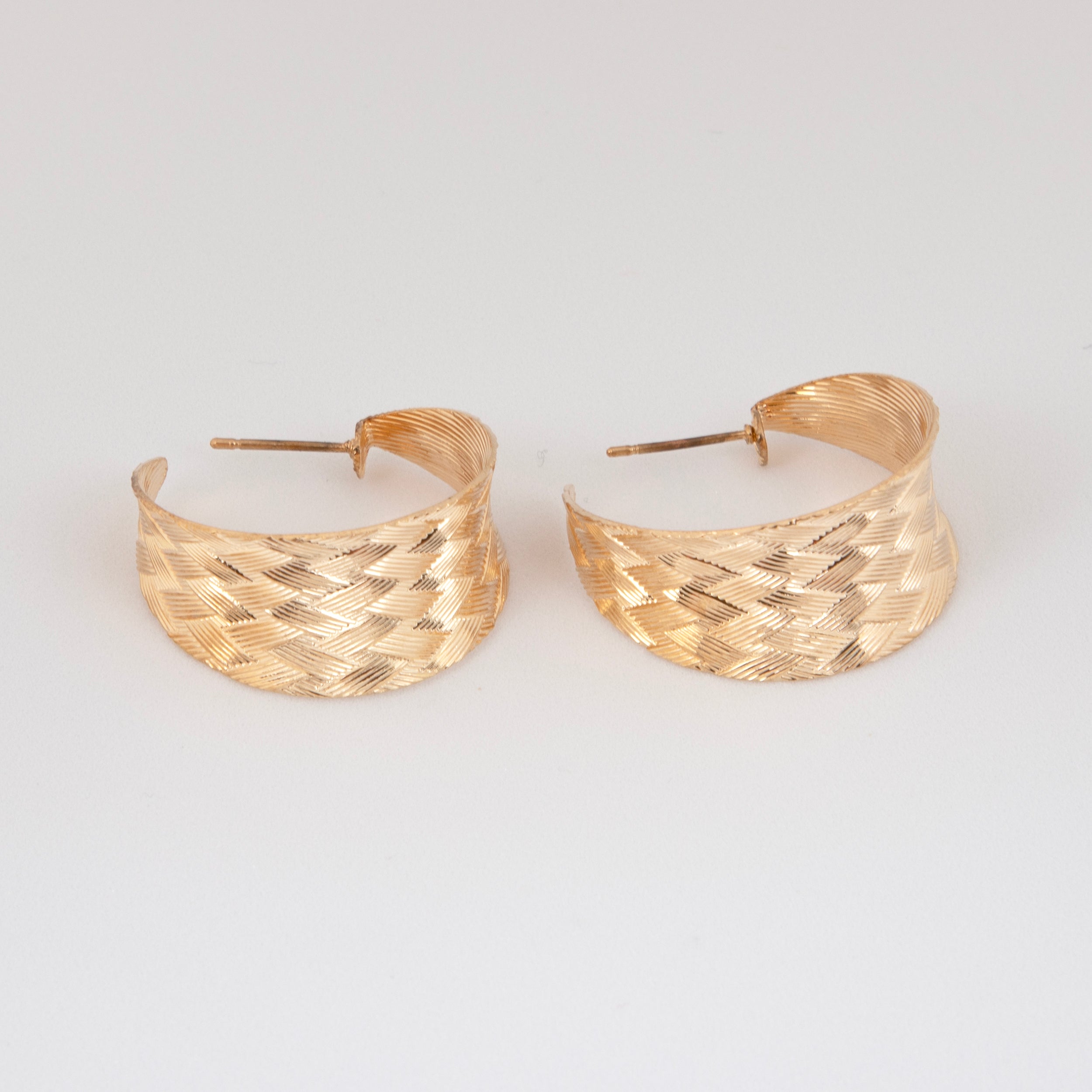 LA FILLE D'OR ROUND SHAPED EARRINGS (GOLD, ONE SIZE)
