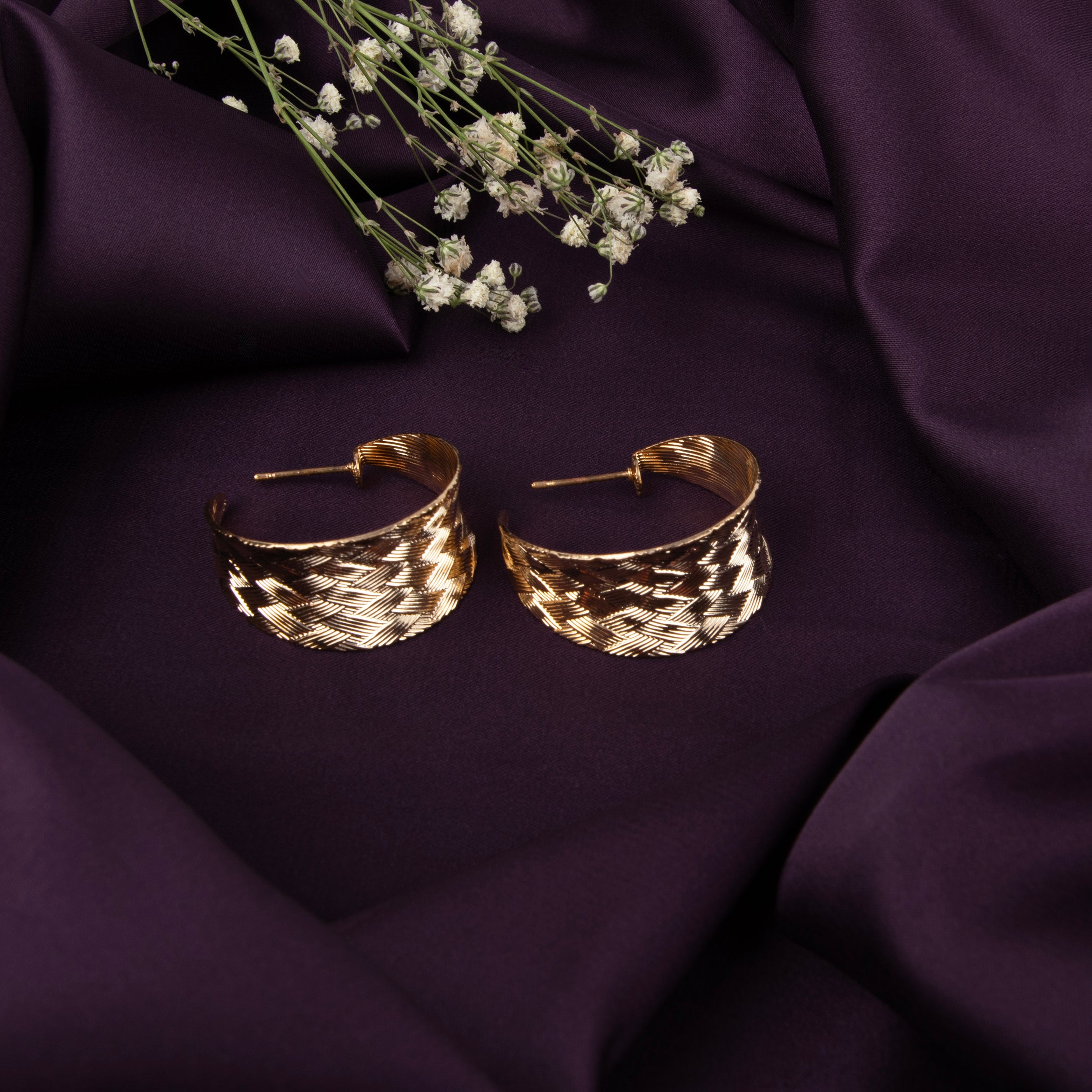 LA FILLE D'OR ROUND SHAPED EARRINGS (GOLD, ONE SIZE)