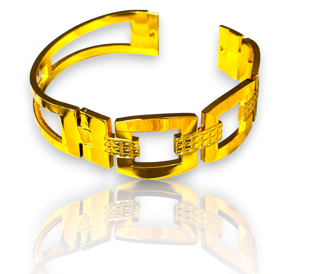 LA FILLE D'OR Luxury Gold-Plated Geometric Link Bracelet, Wide Cuff Design with Textured Pattern