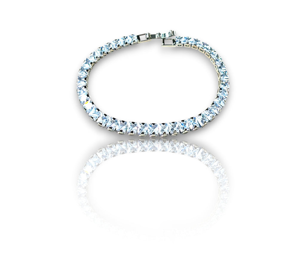 LA FILLE D'OR Crystal Bracelet, silver -Plated Setting, Clear Cubic Zirconia Stones, Classic Design