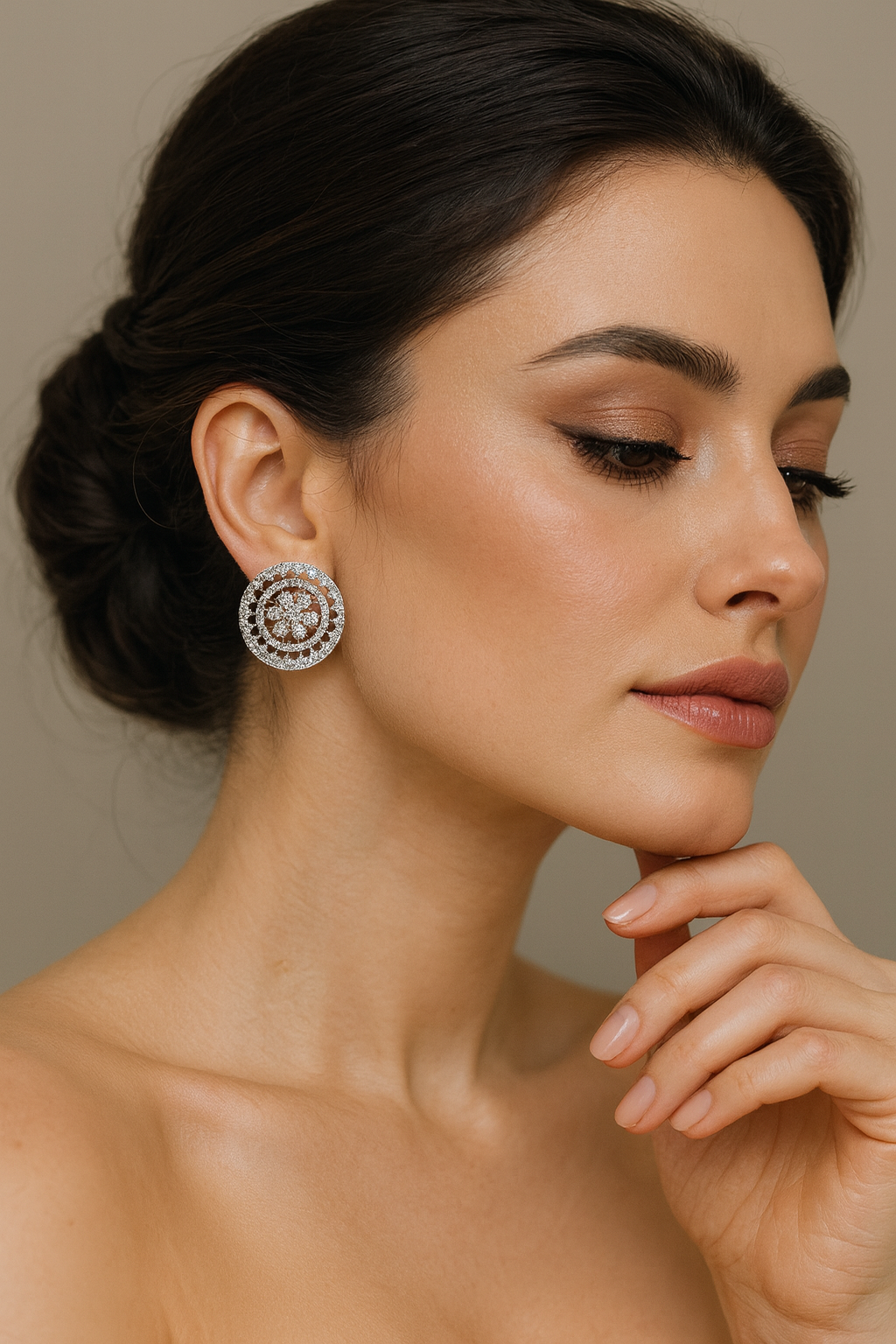 LA FILLE D'OR Crystal Floral Stud Earrings, Round Cut, 2.5 cm,SILVER COLOR (SILVER)