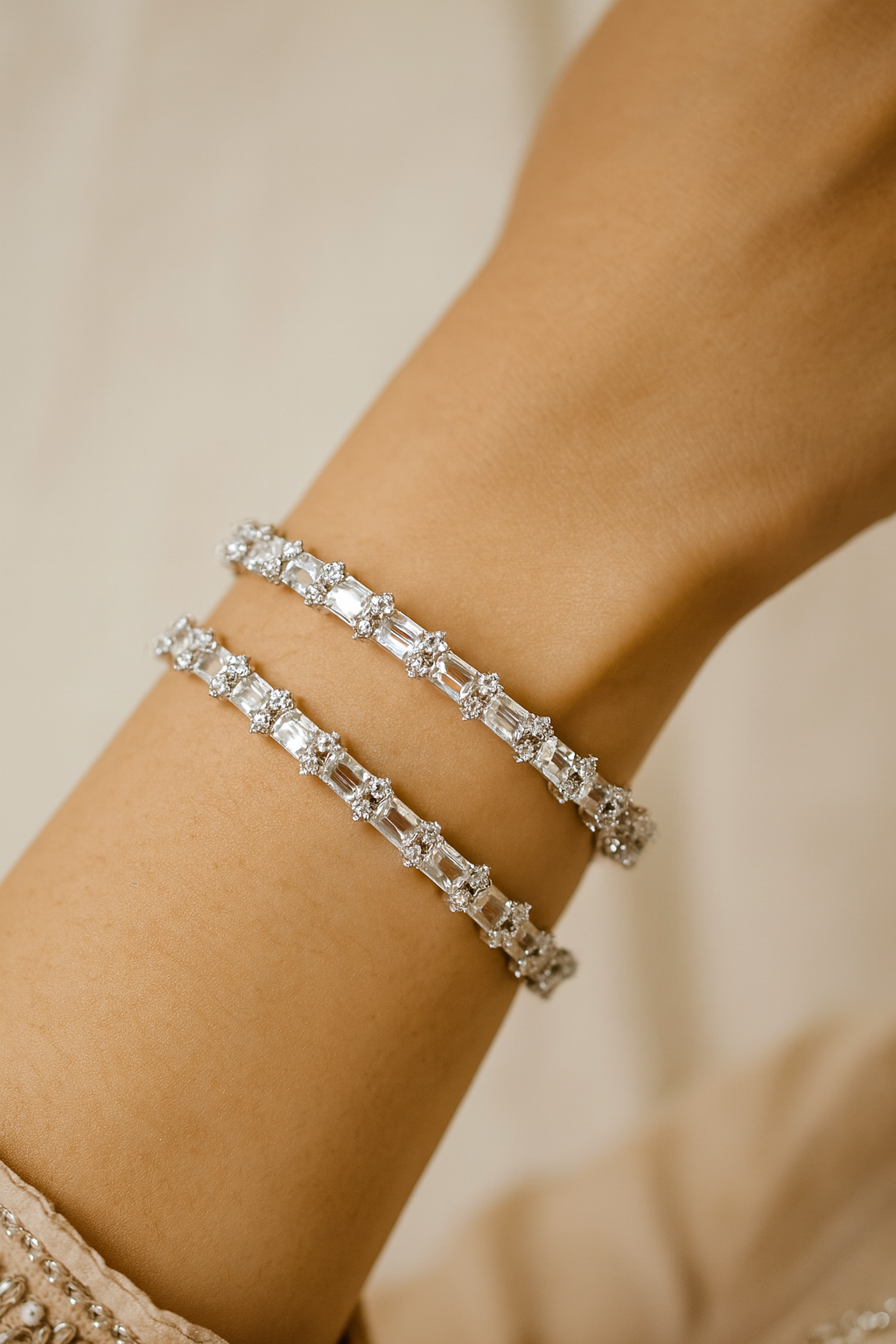 LA FILLE D'OR Luxury Crystal Criss-Cross Bangle, Double Band Design, Silver-Tone with Round Cut Stones. (2.8)
