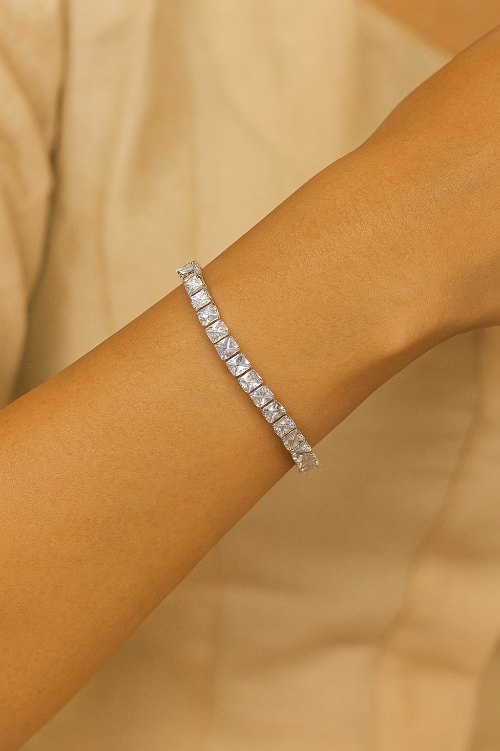 LA FILLE D'OR Crystal Bracelet, silver -Plated Setting, Clear Cubic Zirconia Stones, Classic Design