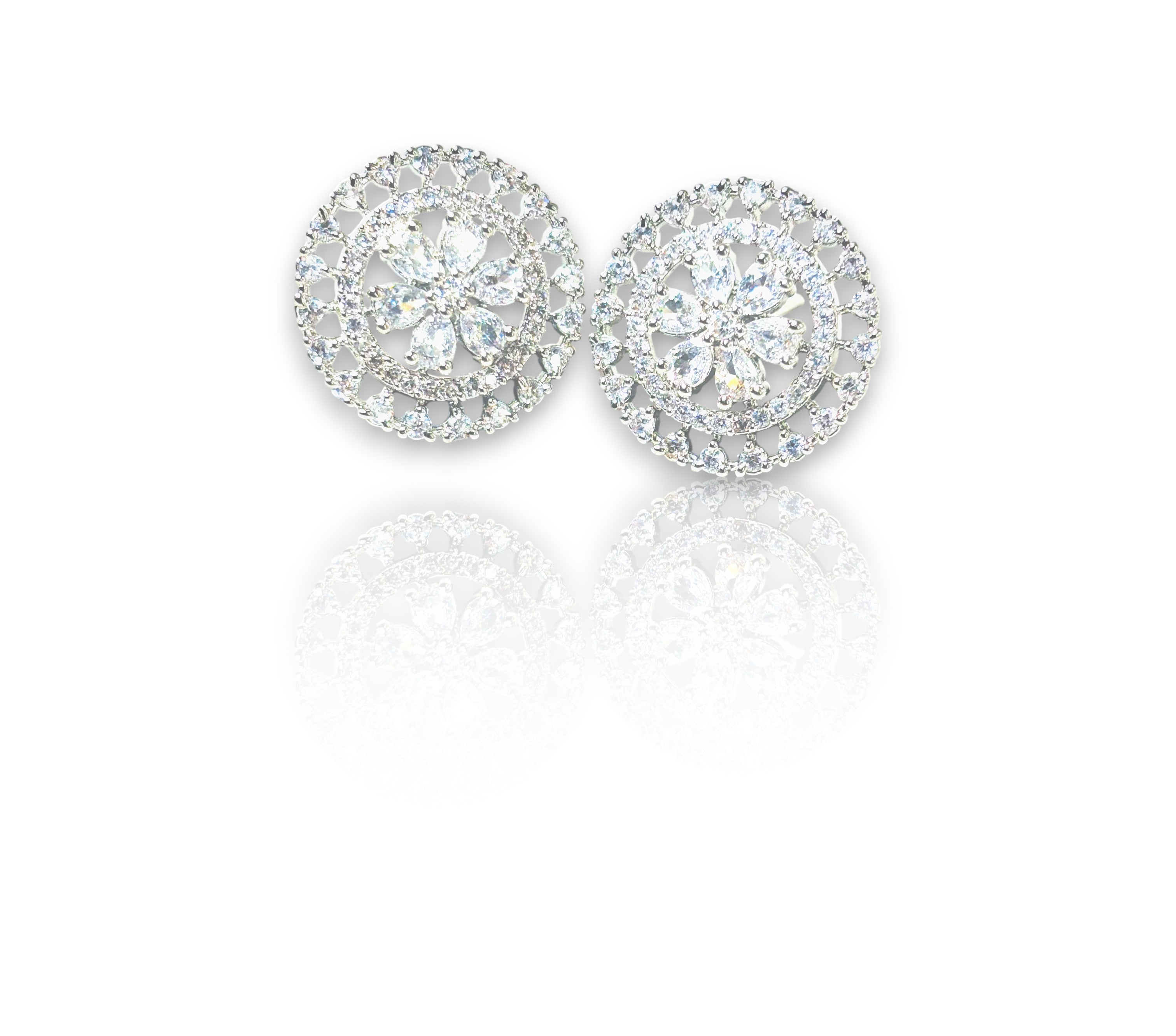 LA FILLE D'OR Crystal Floral Stud Earrings, Round Cut, 2.5 cm,SILVER COLOR (SILVER)