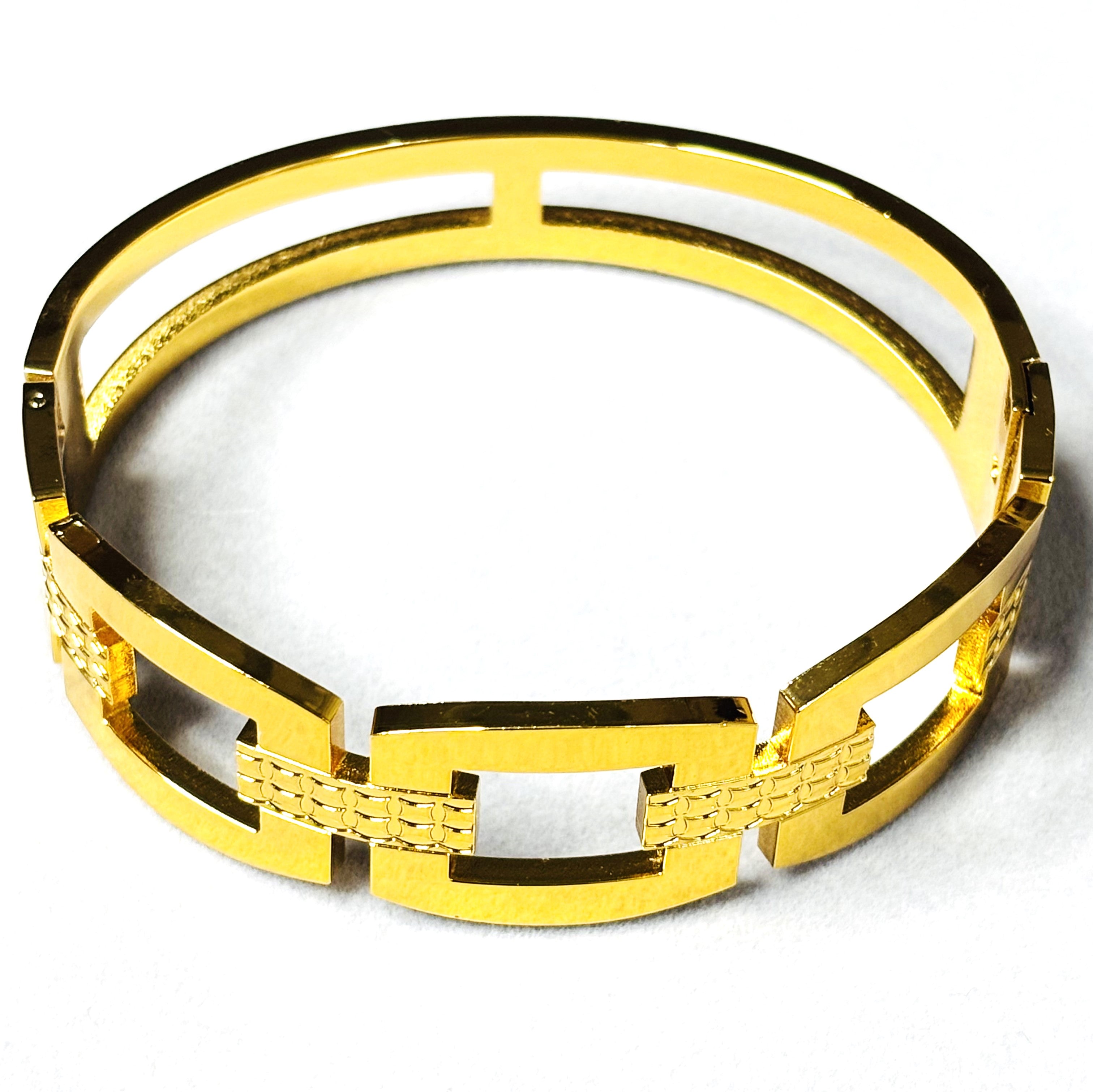 LA FILLE D'OR Luxury Gold-Plated Geometric Link Bracelet, Wide Cuff Design with Textured Pattern