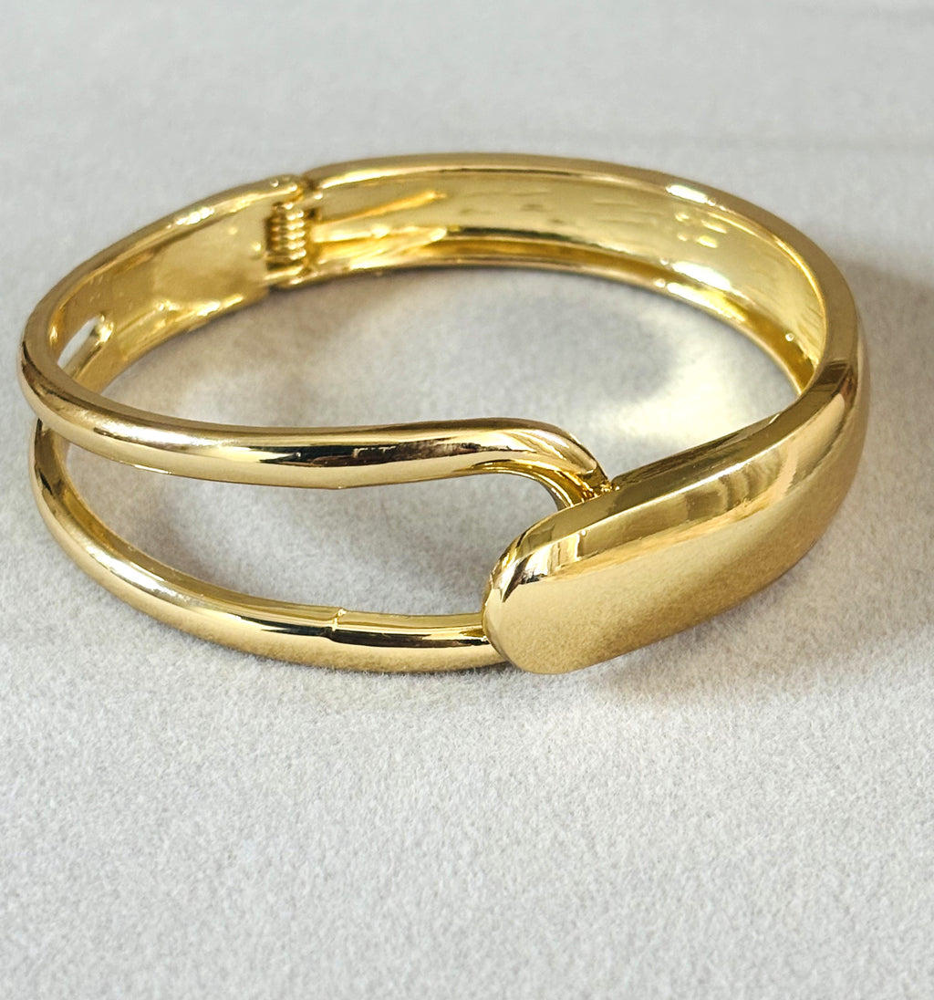 LA FILLE D'OR Elegant Gold-Plated OPEN BRACELET, Textured Design.