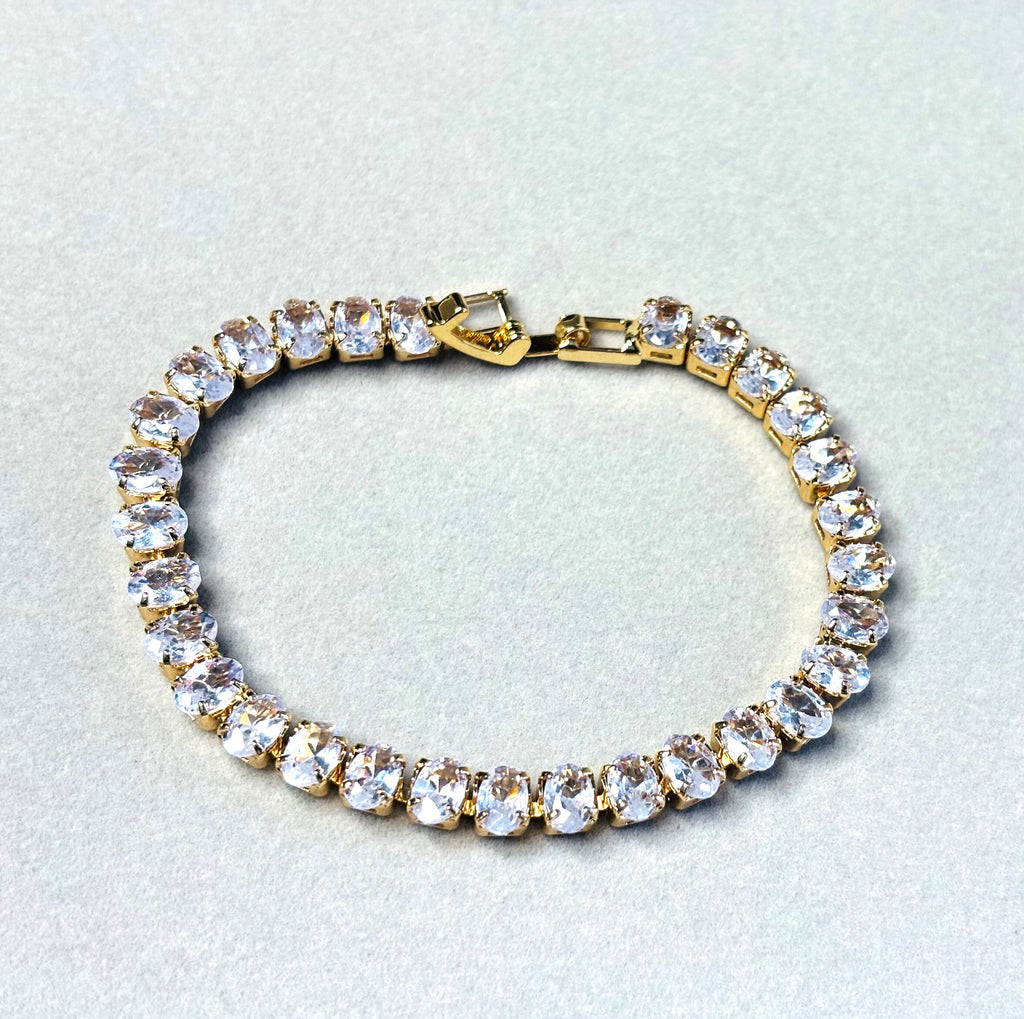 LA FILLE D'OR Crystal Bracelet, Gold-Plated Setting, Clear Cubic Zirconia Stones, Classic Design