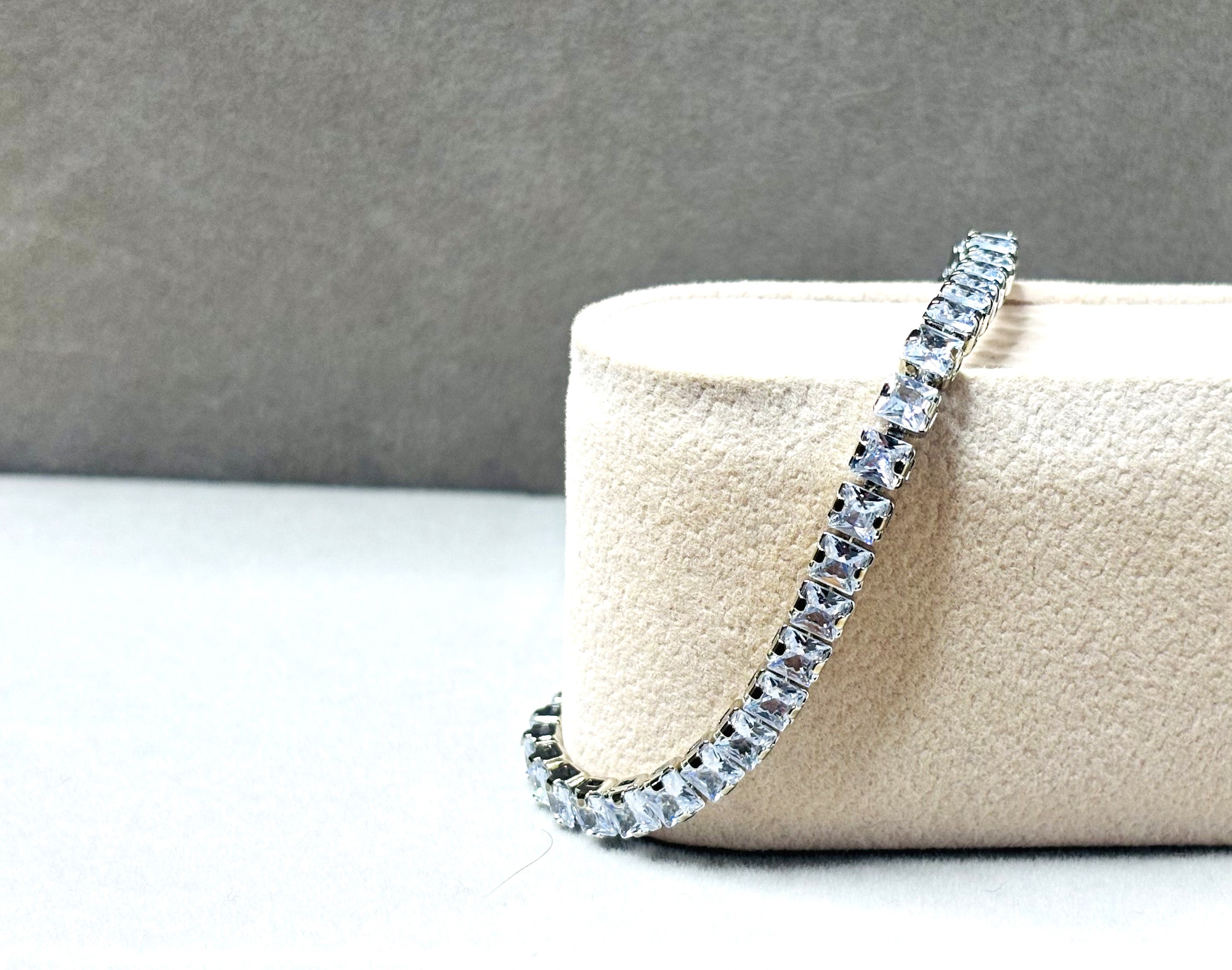 LA FILLE D'OR Crystal Bracelet, silver -Plated Setting, Clear Cubic Zirconia Stones, Classic Design