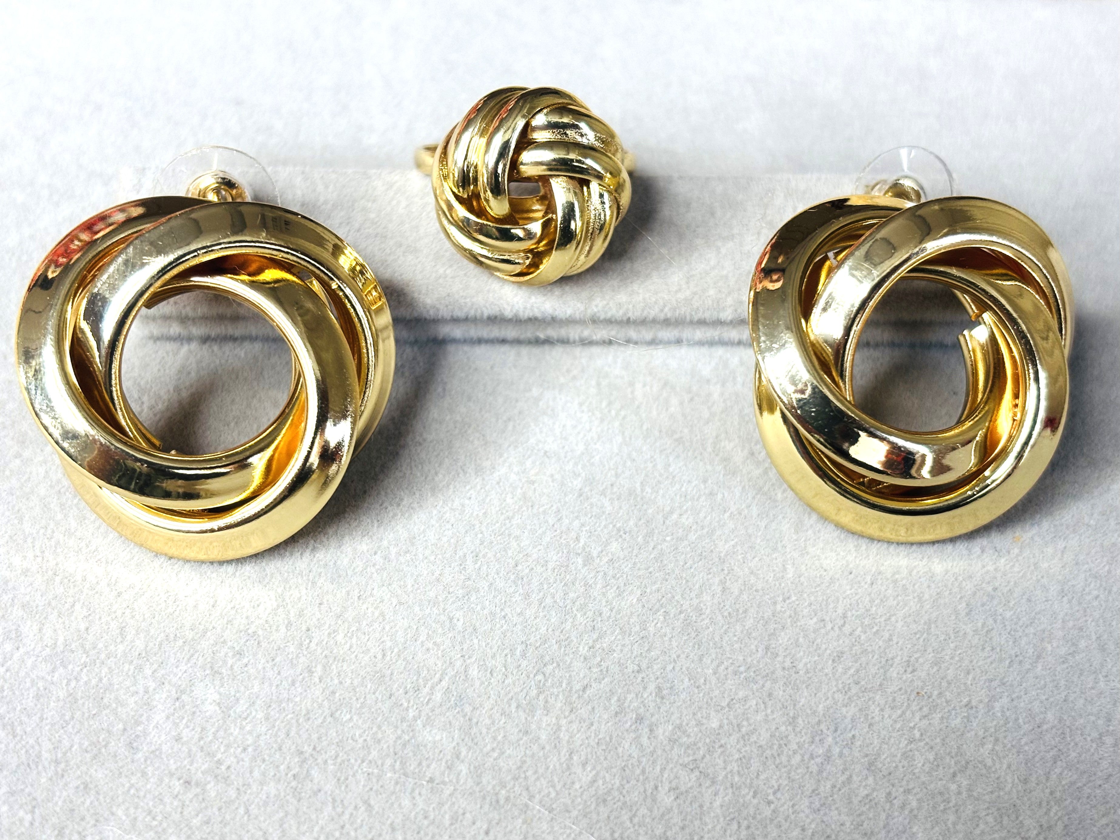 LA FILLE D'OR Gold-Tone Twisted Circle Jewellery Set with Necklace, Earrings and Ring, Chain Length