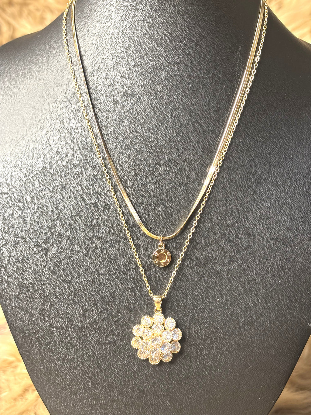 LA FILLE D'OR Layered Gold-Plated Necklace Set, Crystal Pendant, 22cm Chain Length, 4 cm Pendant