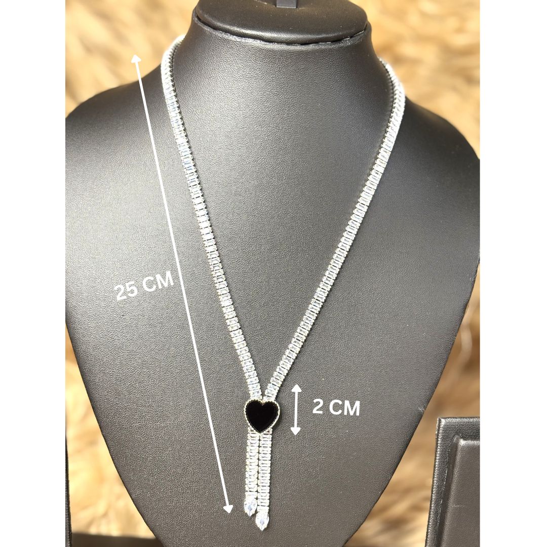 LA FILLE D'OR Crystal Heart Pendant Necklace with Rhinestone Chain, 25 cm Length, Black and Silver