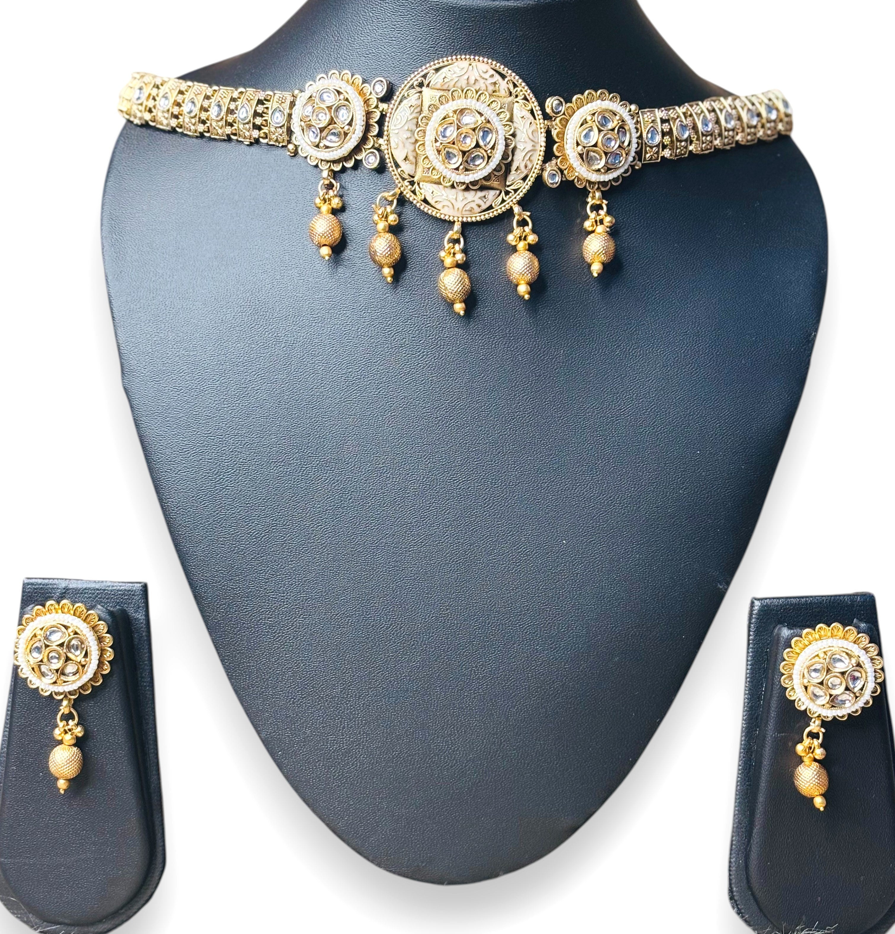 LA FILLE D'OR Traditional Gold-Plated Choker Necklace Set with Crystal Stones, Matching Drop Earrings